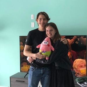 Meet your Posher, Avery